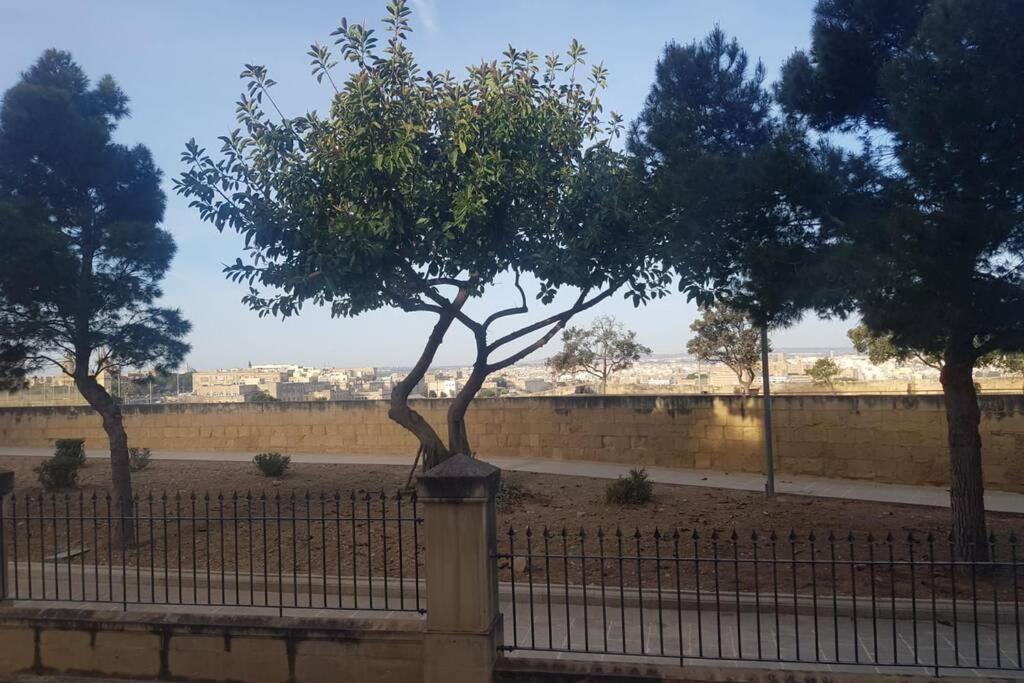 Valletta Malta フロリアーナ エクステリア 写真